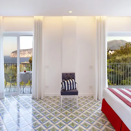 Grand Riviera Hotel 4*