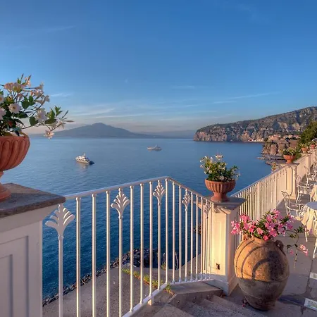 Grand Riviera Hotel