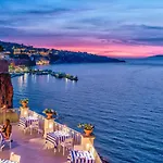 Ξενοδοχείο Grand Riviera 4*