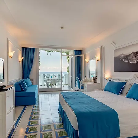 Grand Riviera מלון 4*